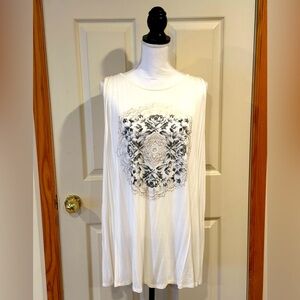 NWT Torrid Gold Foil Floral Boho Print Split Back Tank Size 3